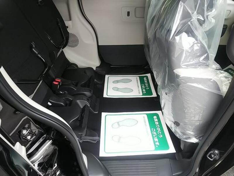 N BOX