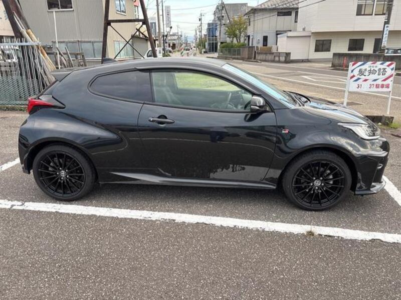 GR YARIS
