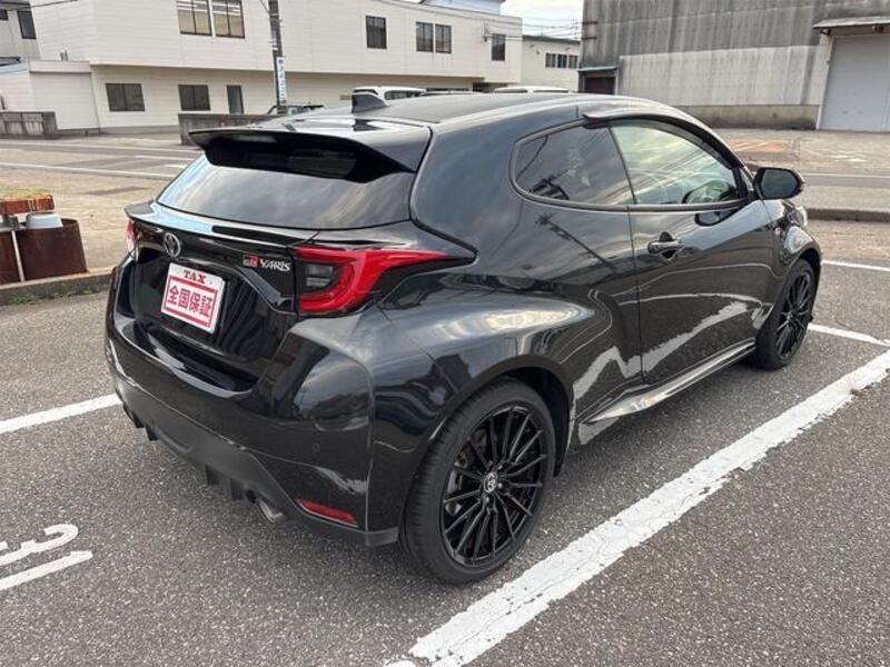 GR YARIS