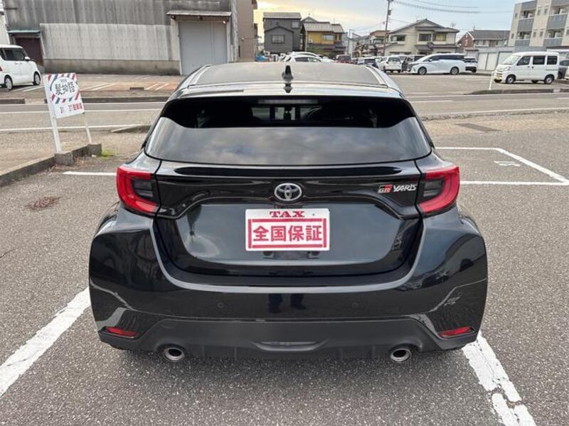 GR YARIS