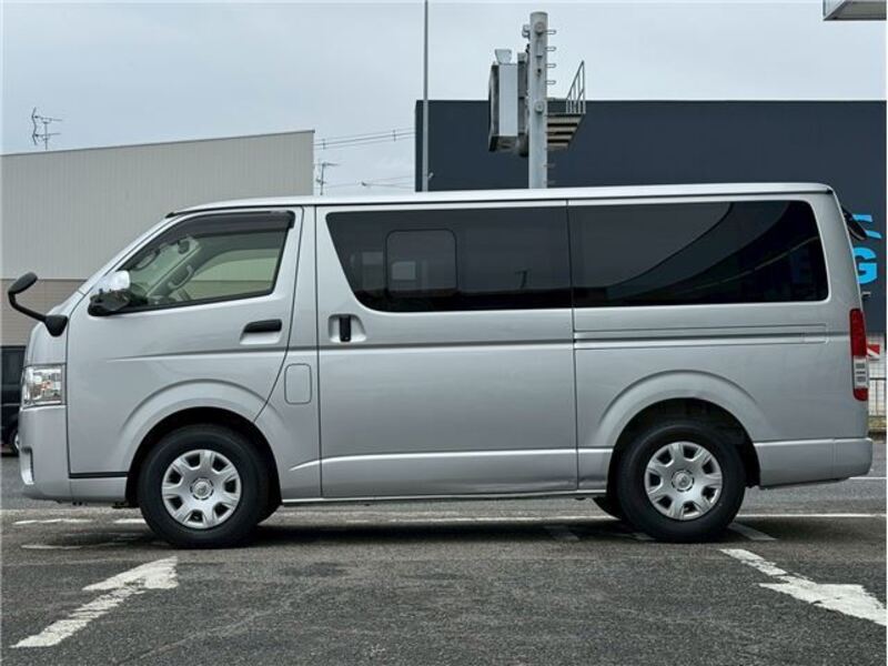 HIACE VAN