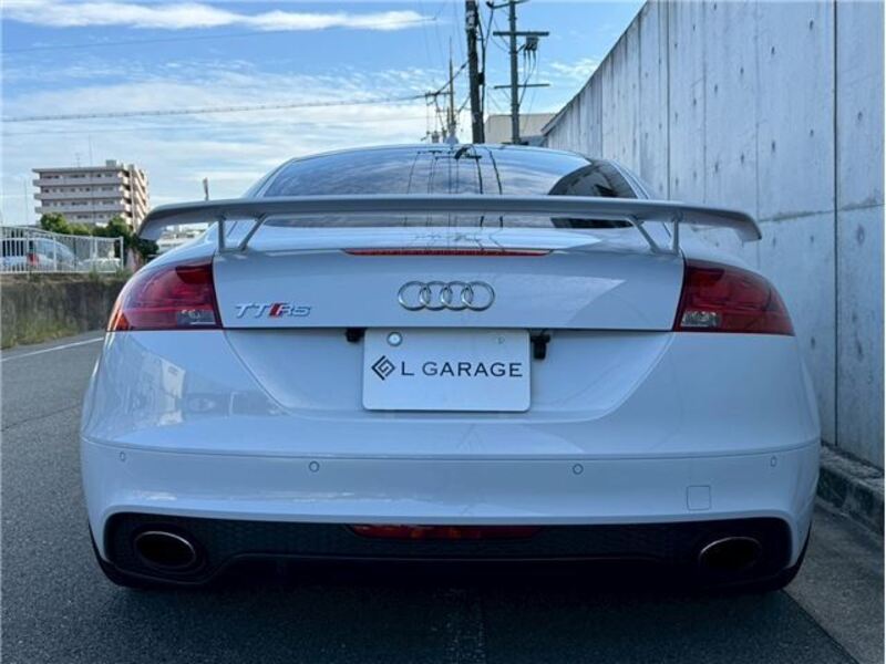 TT