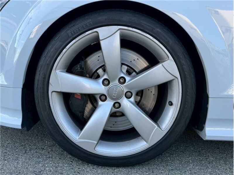 TT
