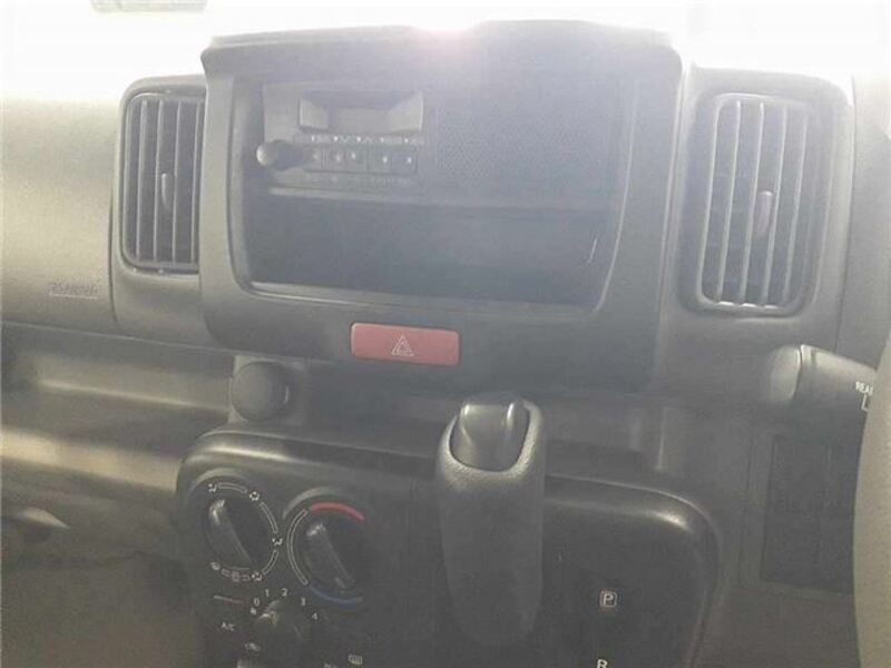 MINICAB VAN