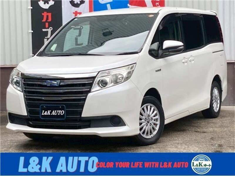 TOYOTA NOAH