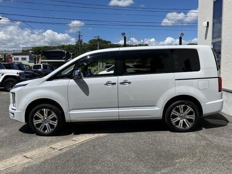 DELICA D5