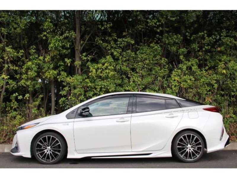 PRIUS PHV