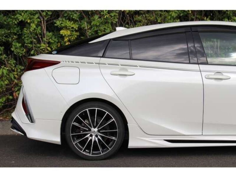 PRIUS PHV