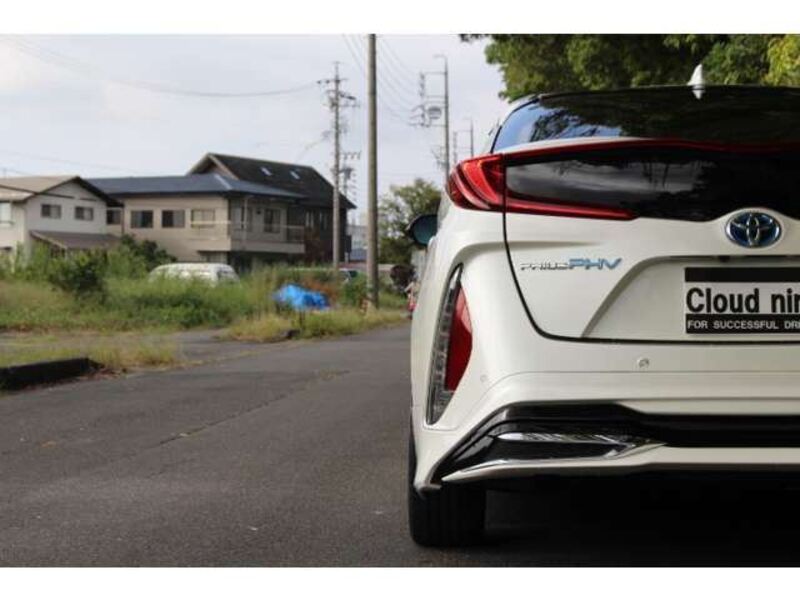 PRIUS PHV