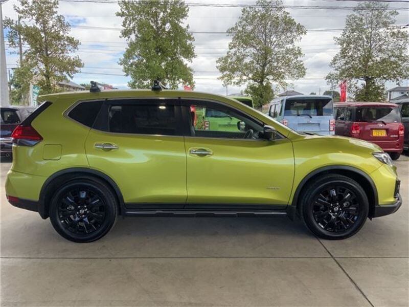 X-TRAIL