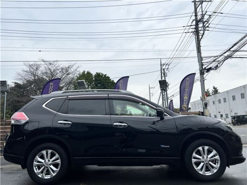 X-TRAIL