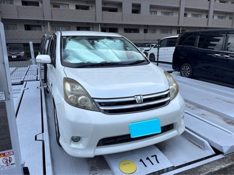 TOYOTA ISIS