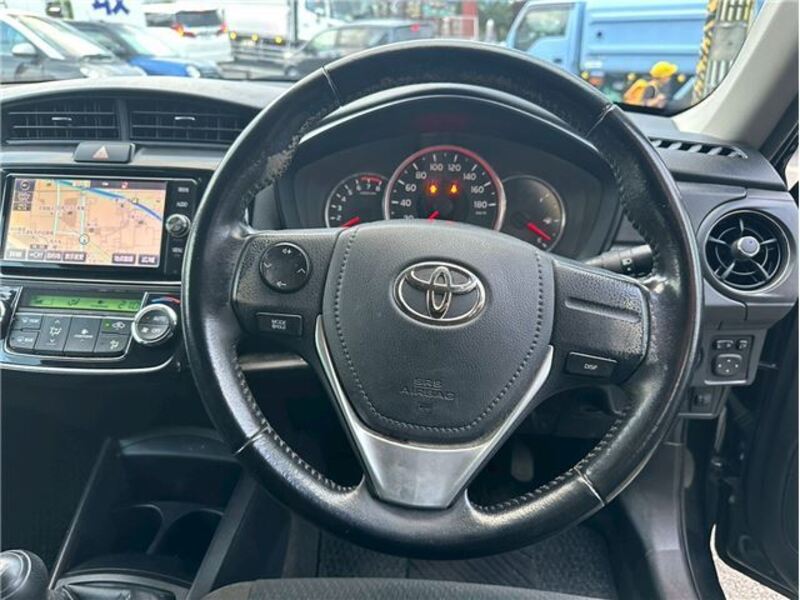 COROLLA AXIO