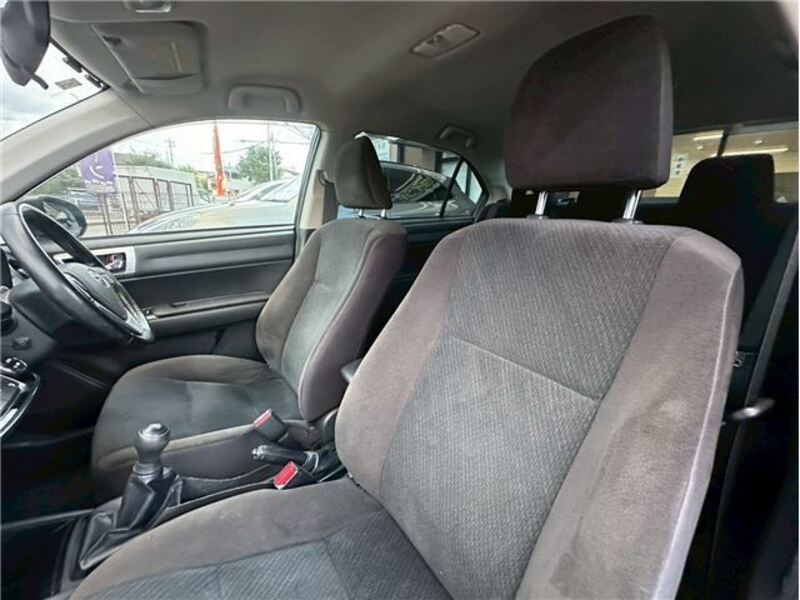 COROLLA AXIO