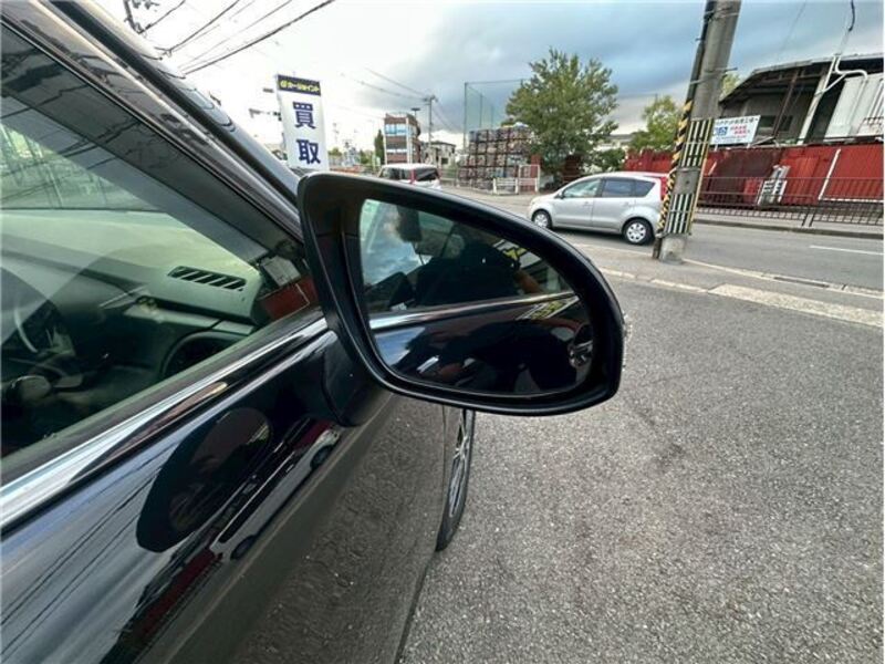 COROLLA AXIO