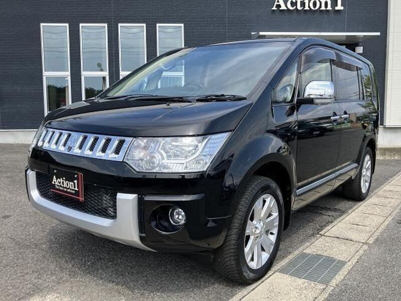 MITSUBISHI DELICA D5