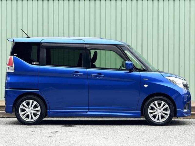 DELICA D2