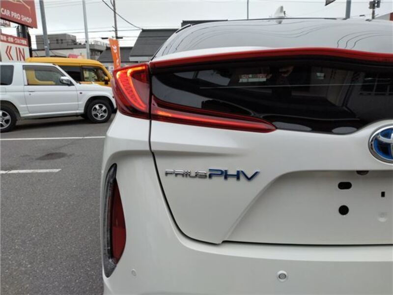 PRIUS PHV