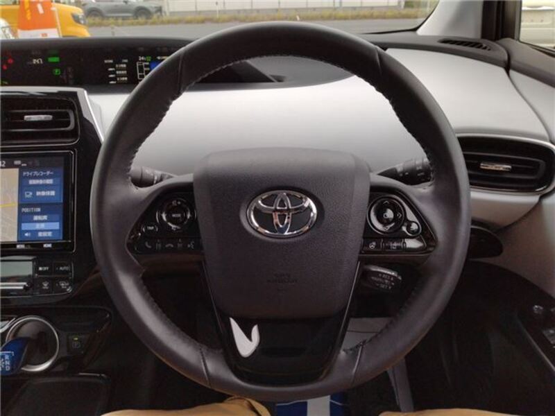 PRIUS PHV