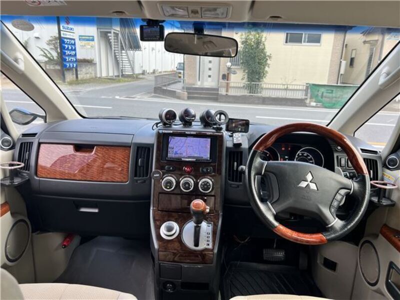 DELICA D5