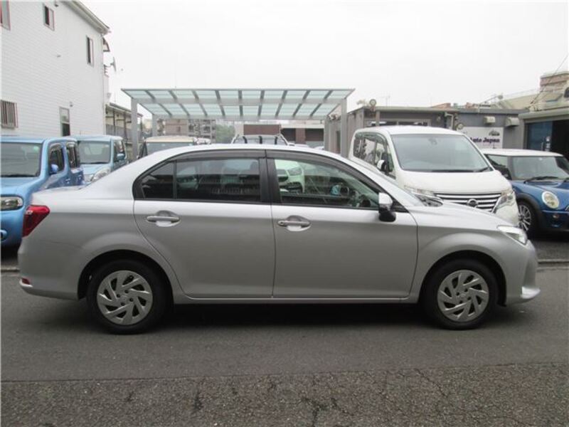 COROLLA AXIO