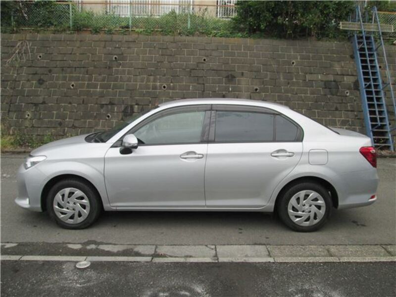 COROLLA AXIO