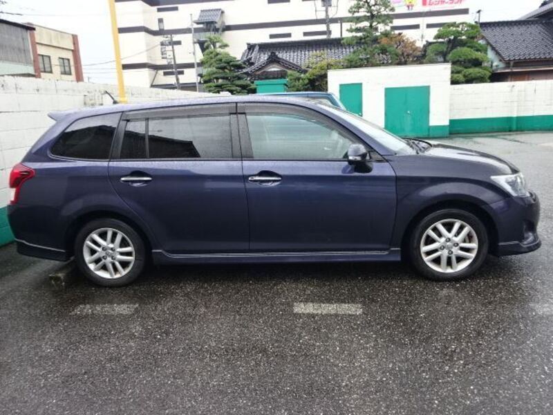 COROLLA FIELDER