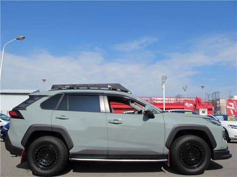 RAV4