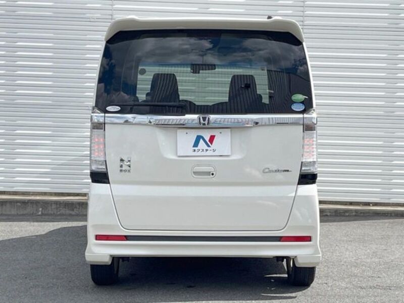 N BOX CUSTOM