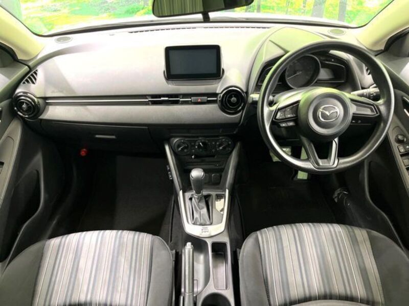 MAZDA2