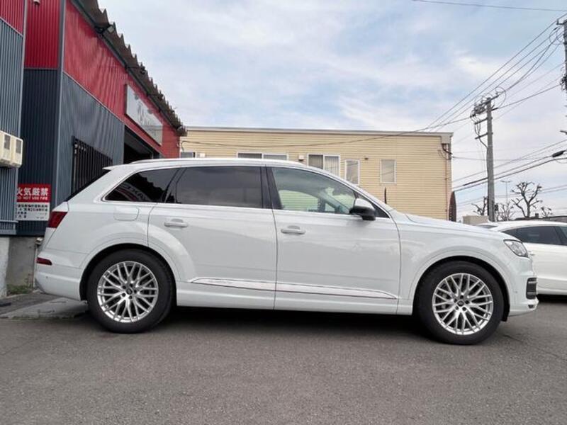 Q7
