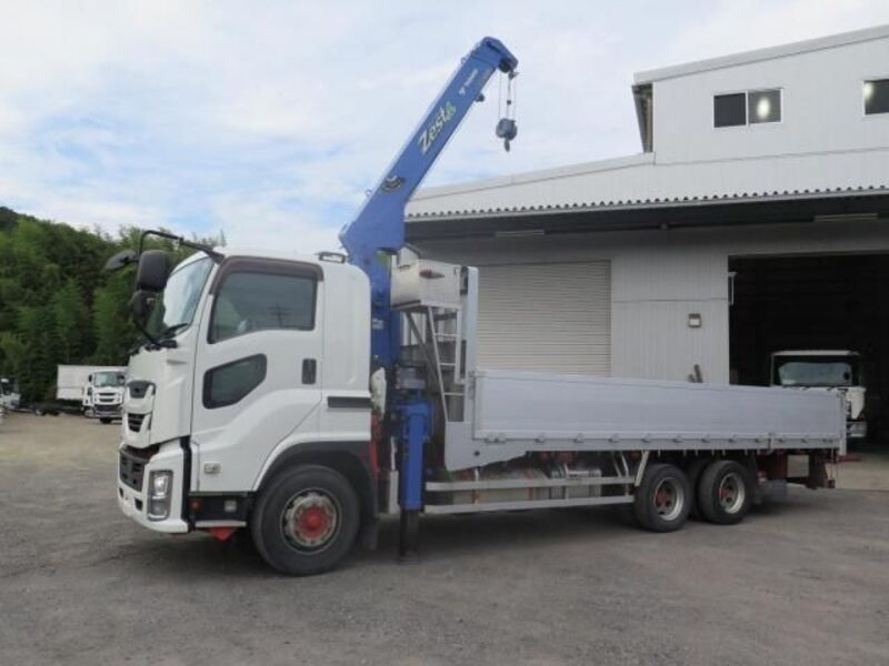 ISUZU GIGA