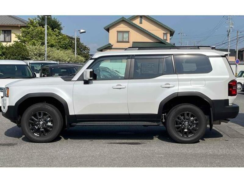 LAND CRUISER 250