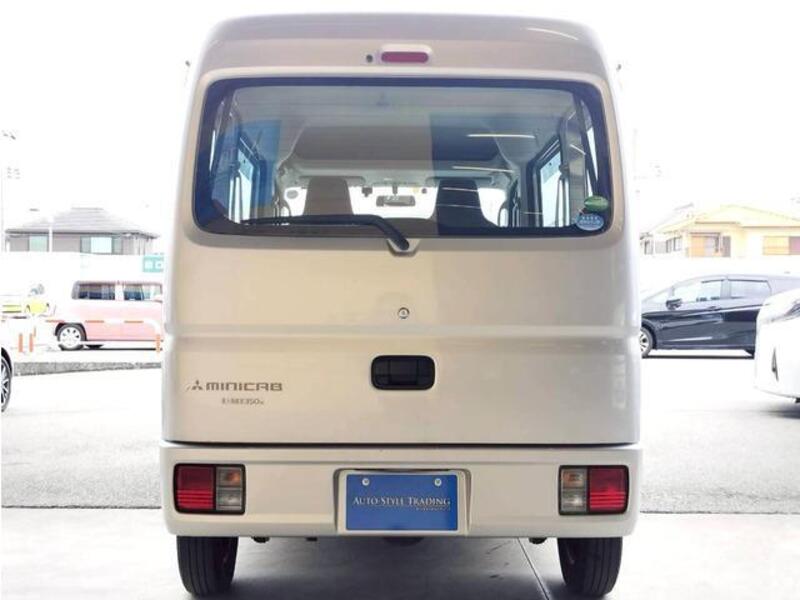 MINICAB VAN