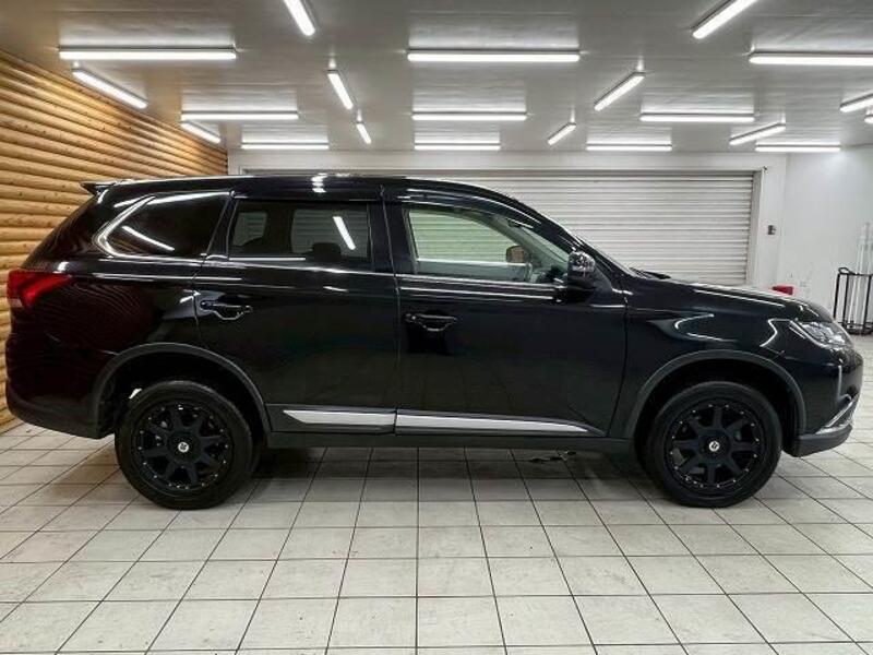 OUTLANDER