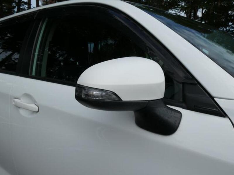 COROLLA FIELDER