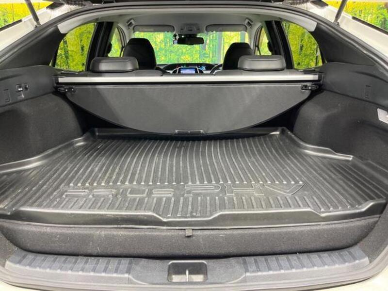 PRIUS PHV