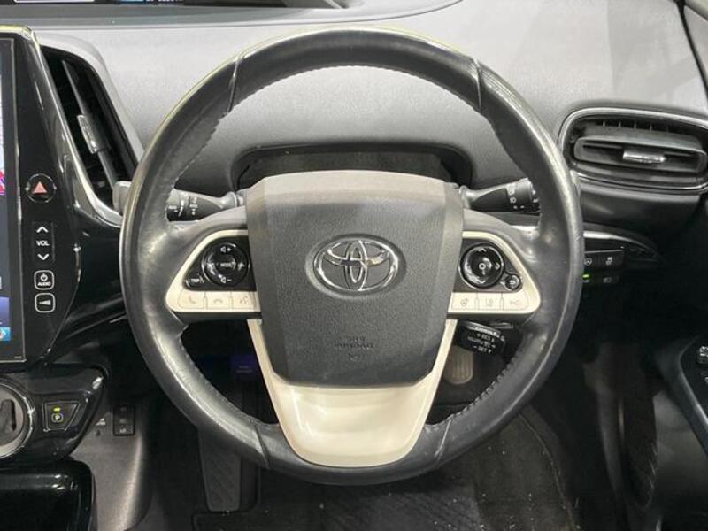 PRIUS PHV