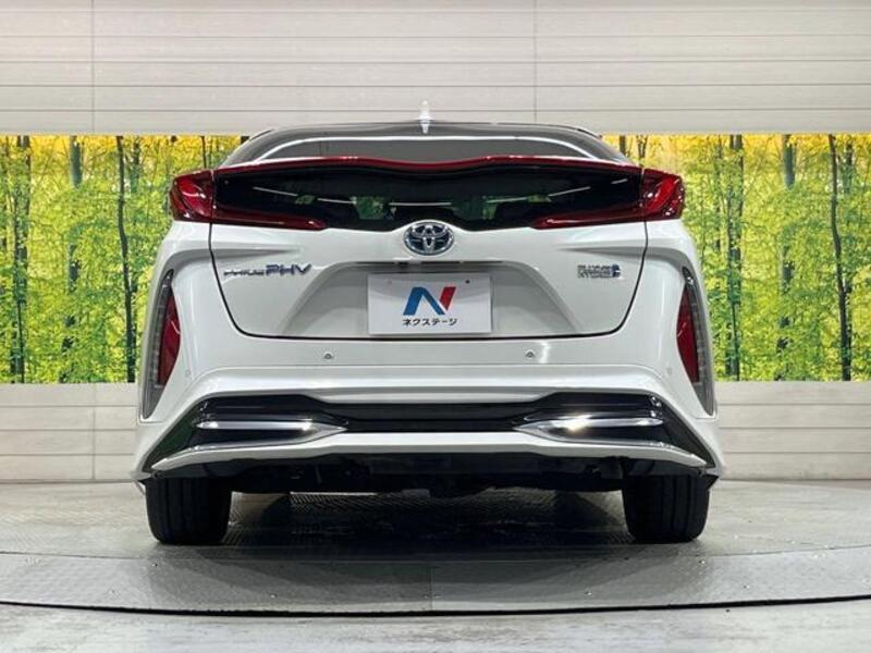 PRIUS PHV