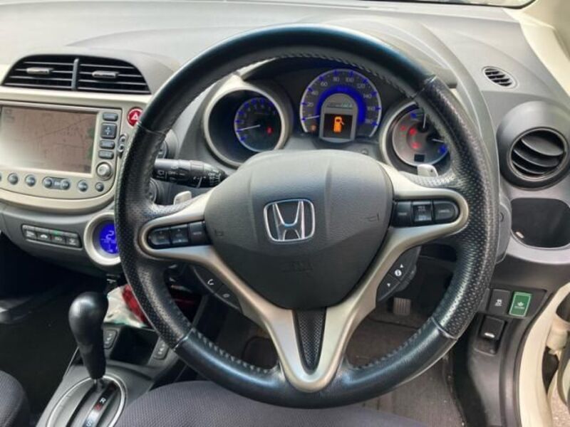 FIT HYBRID