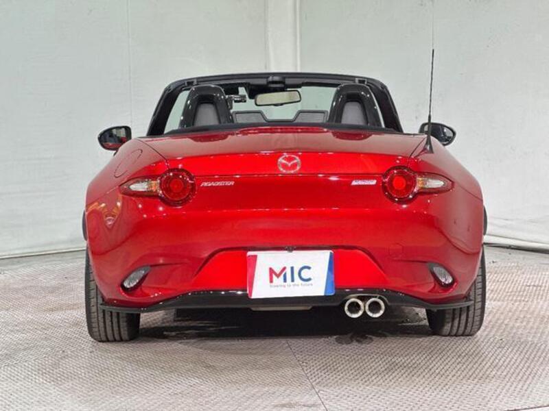 ROADSTER