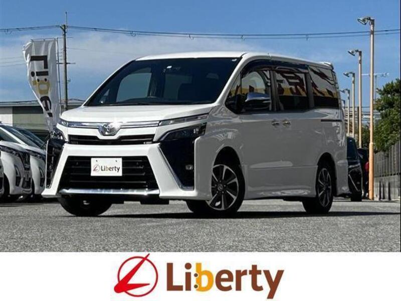TOYOTA VOXY