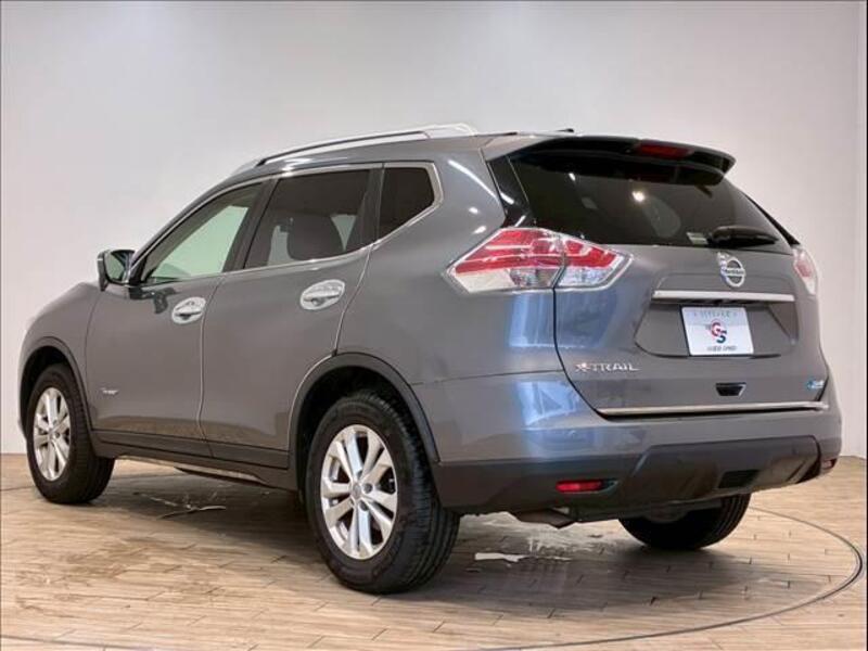X-TRAIL