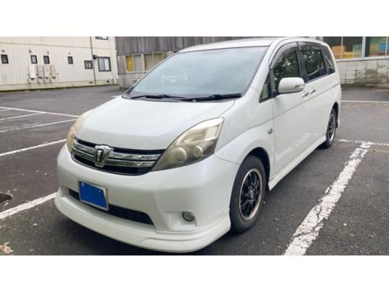 TOYOTA ISIS
