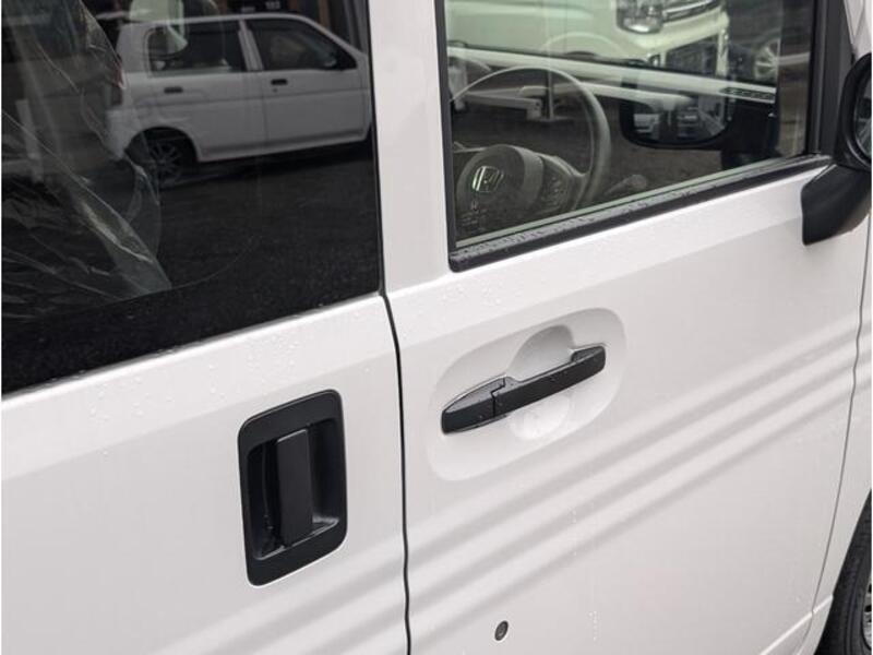 N-VAN