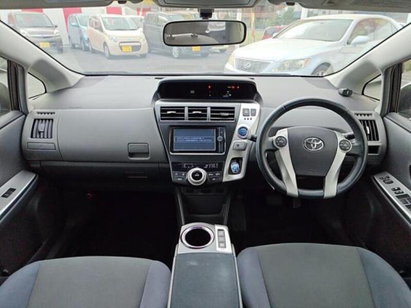 PRIUS ALPHA
