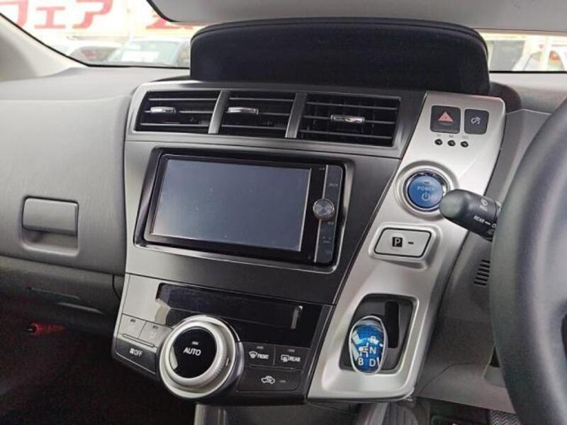 PRIUS ALPHA