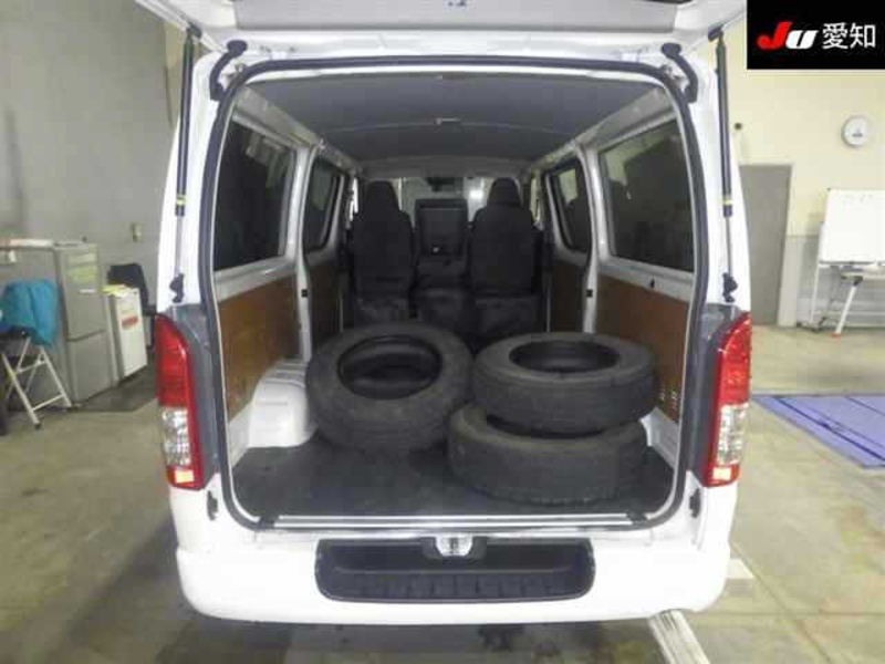 HIACE VAN