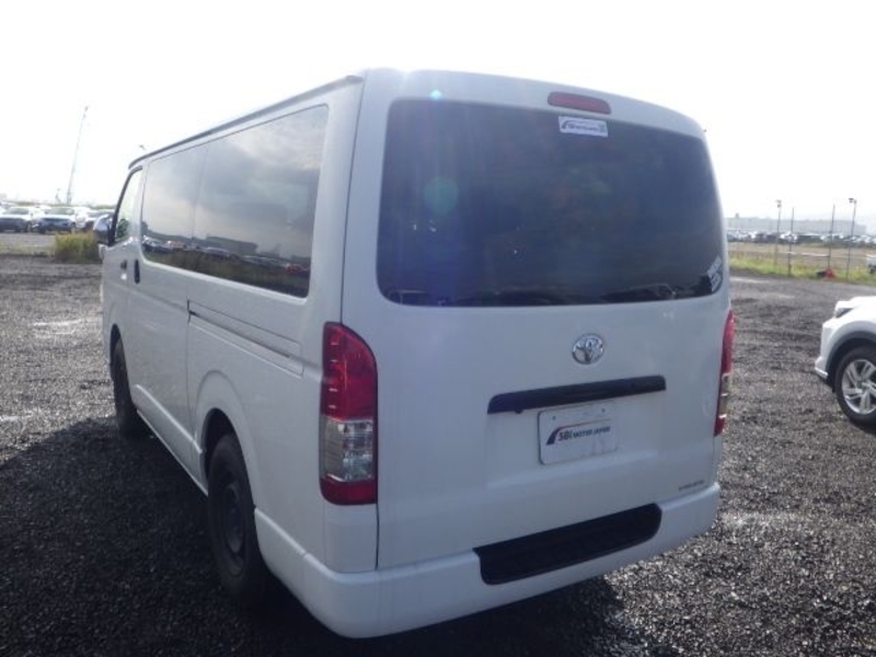 HIACE VAN