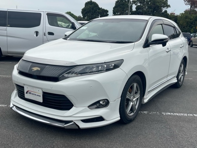 TOYOTA HARRIER